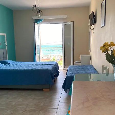 Diona Λουρδάτα