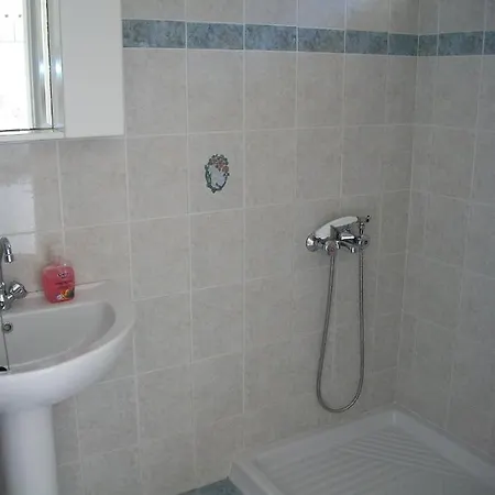 Diona شقة لورداهاتا